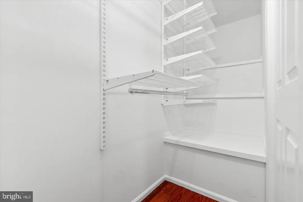 8123 KINGSWAY COURT #268 Springfield, VA 22152