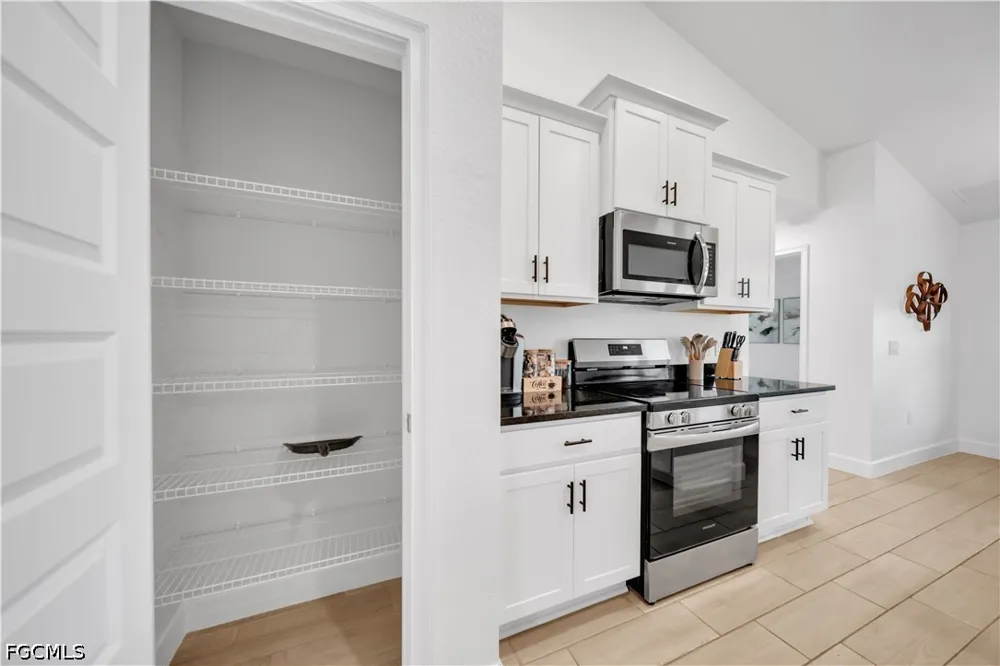SE 11th Terrace Cape Coral, FL 33990