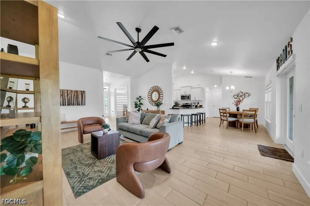 SE 11th Terrace Cape Coral, FL 33990