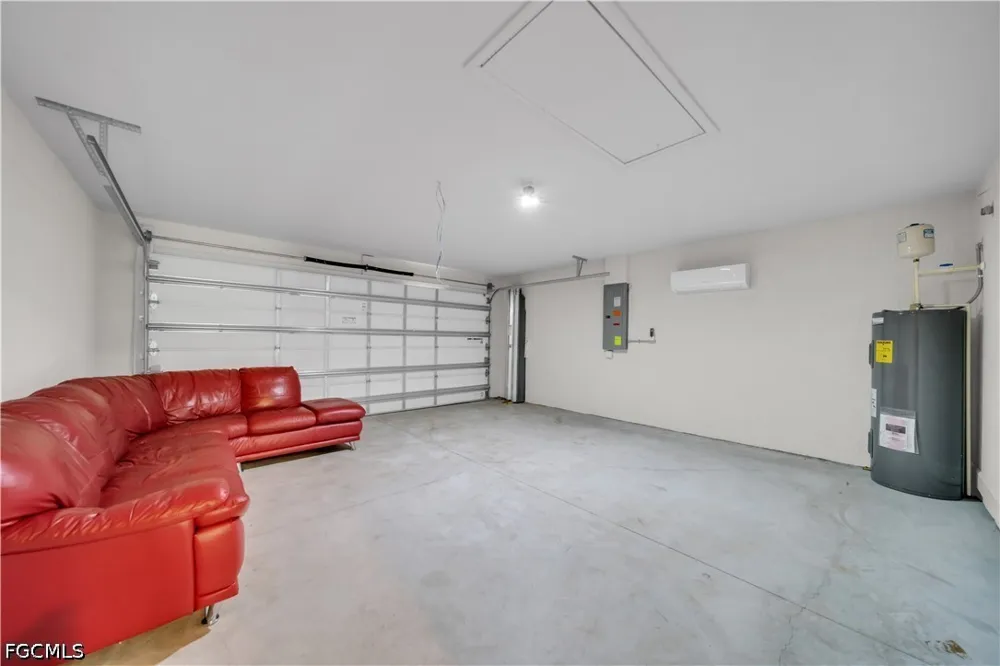 SE 11th Terrace Cape Coral, FL 33990