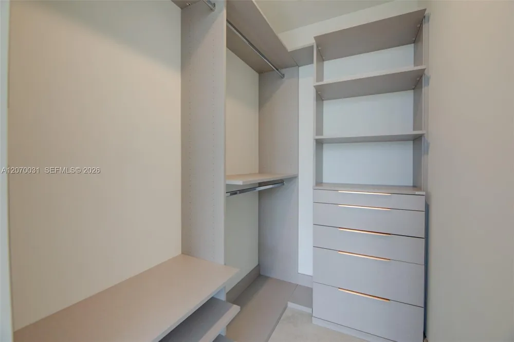 2678 Tigertail Ave #1403 Coconut Grove, FL 33133