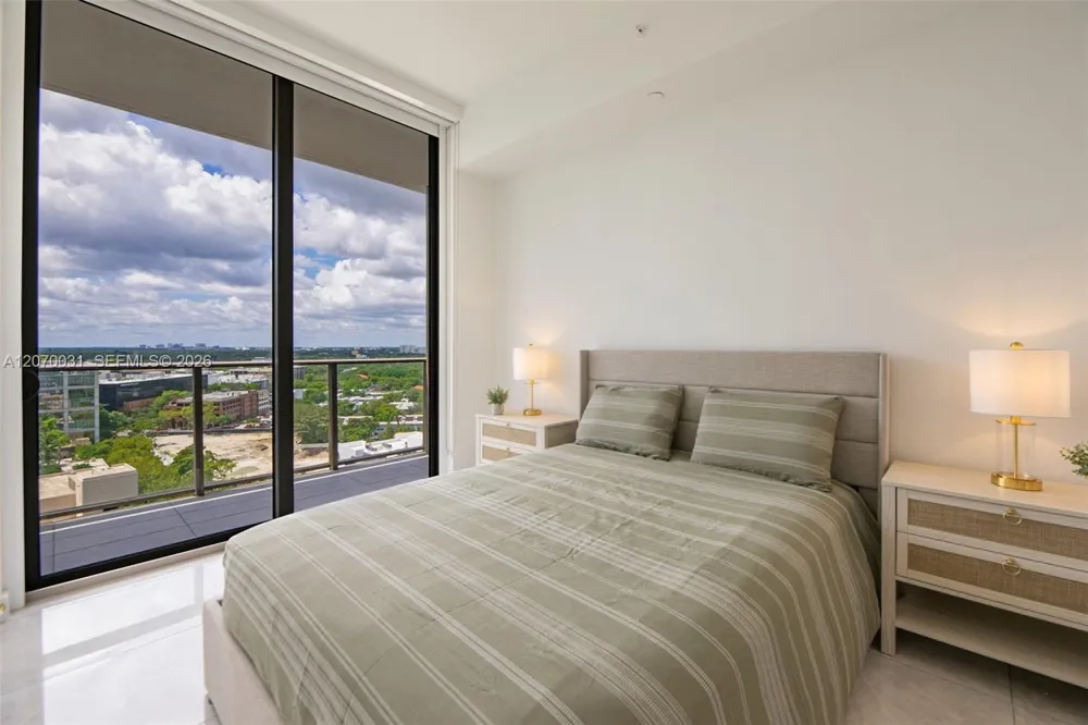 2678 Tigertail Ave #1403 Coconut Grove, FL 33133