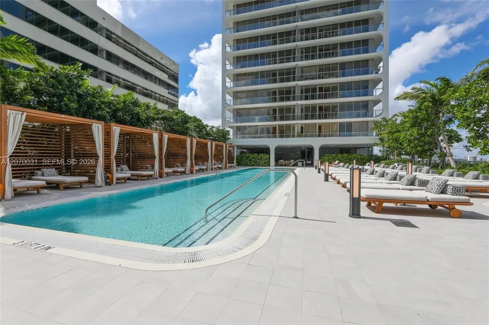 2678 Tigertail Ave #1403 Coconut Grove, FL 33133