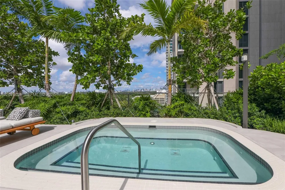 2678 Tigertail Ave #1403 Coconut Grove, FL 33133