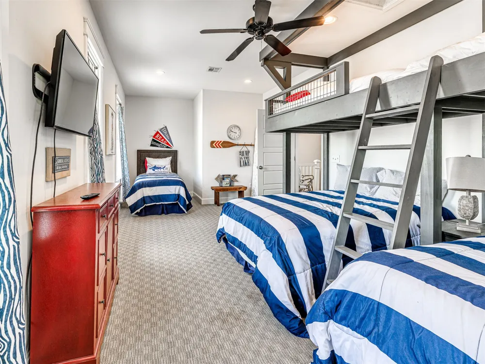 66 Boardwalk Avenue Carlton Landing, OK 74432