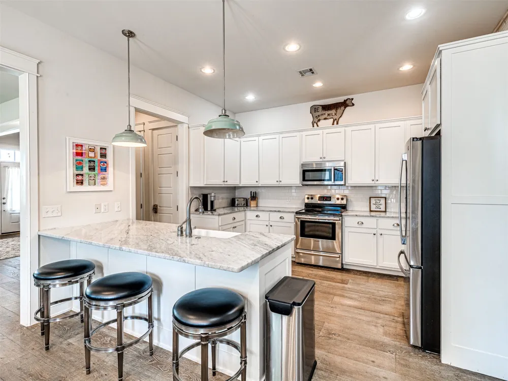 66 Boardwalk Avenue Carlton Landing, OK 74432