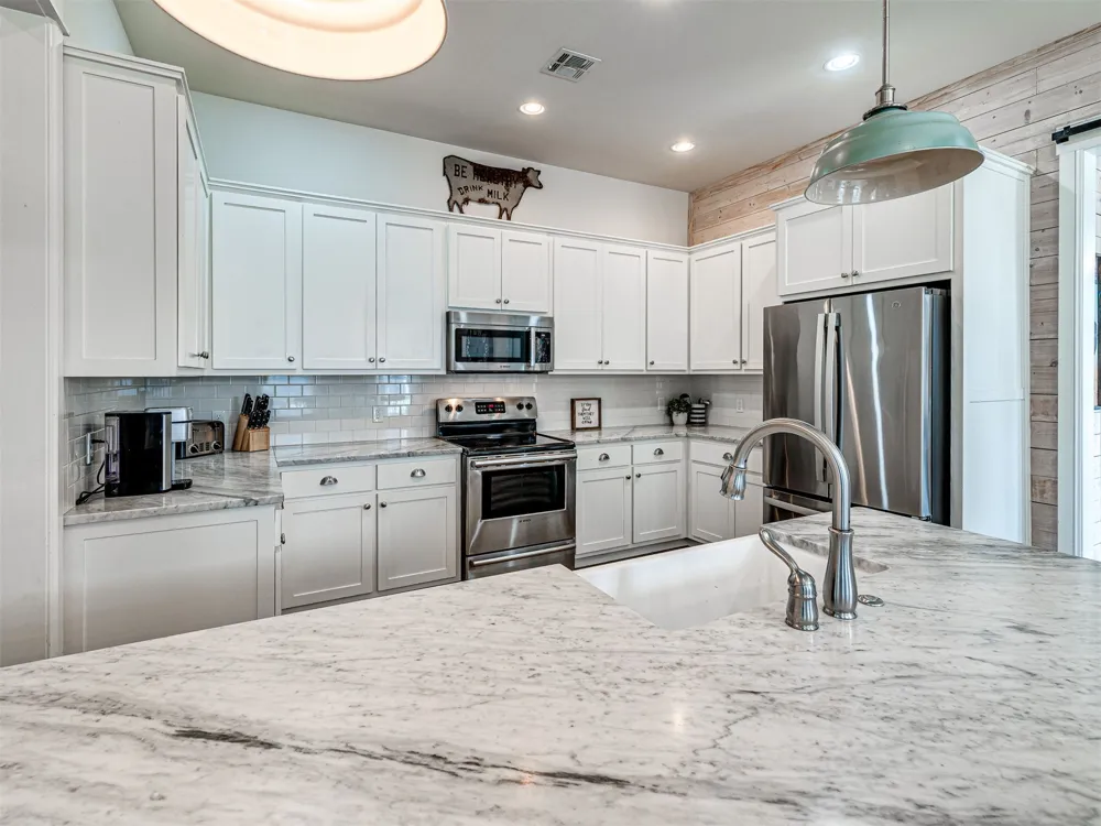 66 Boardwalk Avenue Carlton Landing, OK 74432