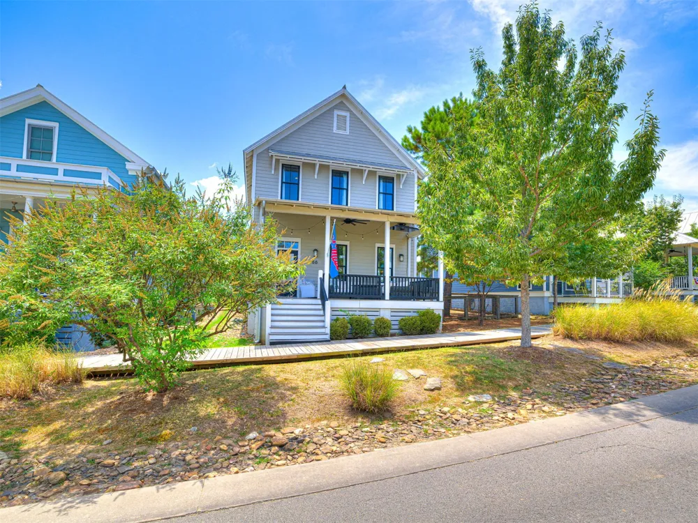 66 Boardwalk Avenue Carlton Landing, OK 74432