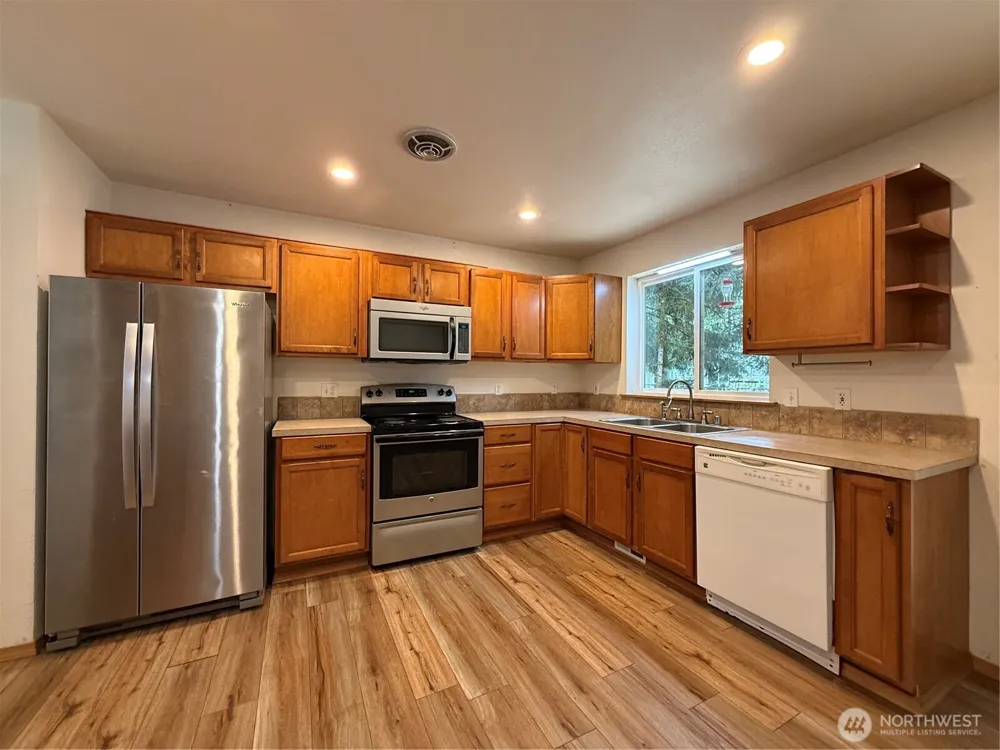341 Duck Lake Drive NE Ocean Shores, WA 98569