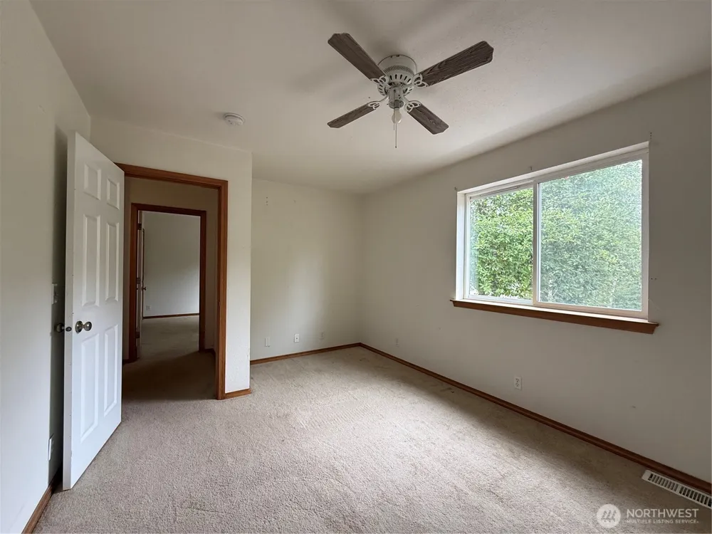 341 Duck Lake Drive NE Ocean Shores, WA 98569