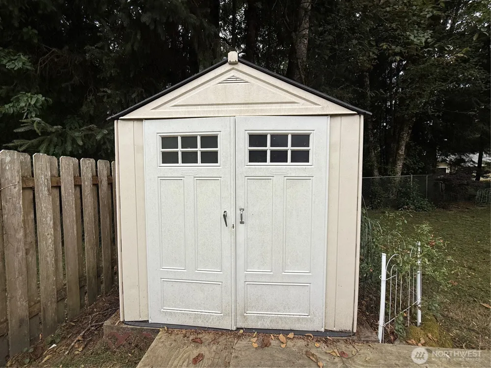 341 Duck Lake Drive NE Ocean Shores, WA 98569