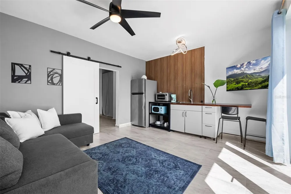 4 MAR DEL JAPON Carolina, PR 00979