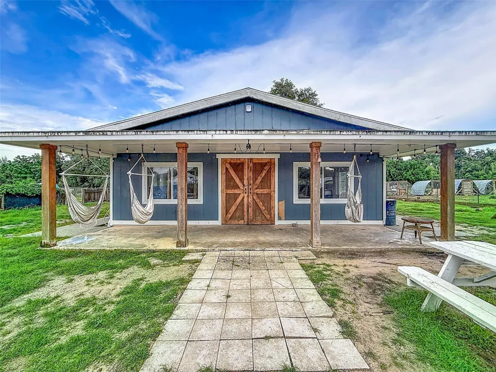 16736 POWERLINE ROAD Dade City, FL 33523