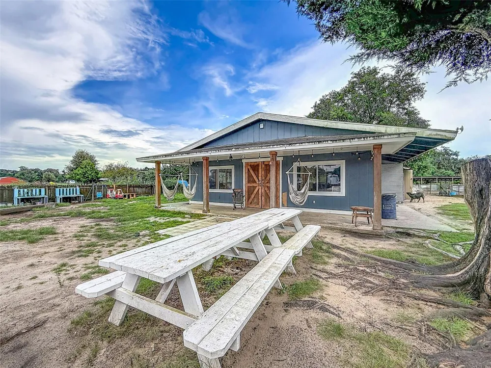 16736 POWERLINE ROAD Dade City, FL 33523