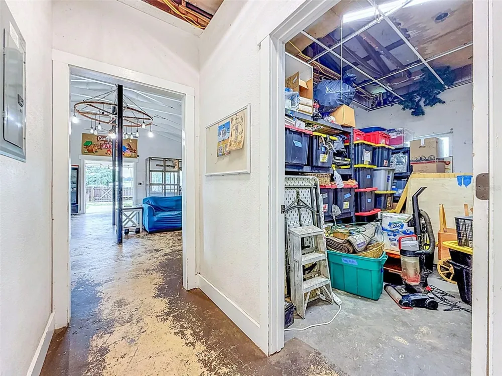 16736 POWERLINE ROAD Dade City, FL 33523
