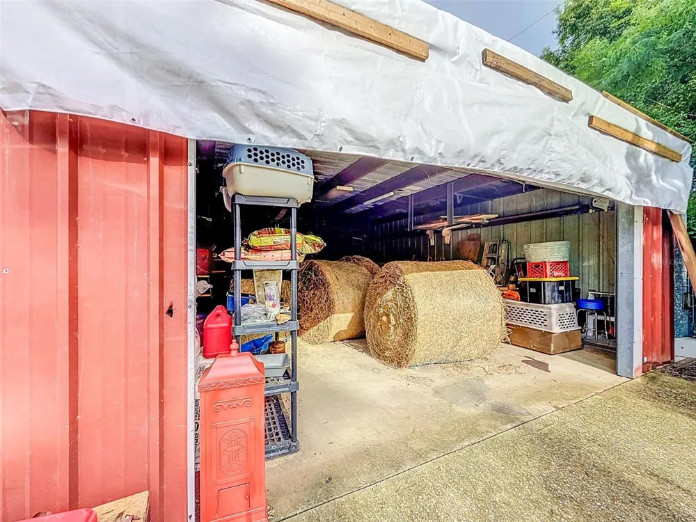 16736 POWERLINE ROAD Dade City, FL 33523