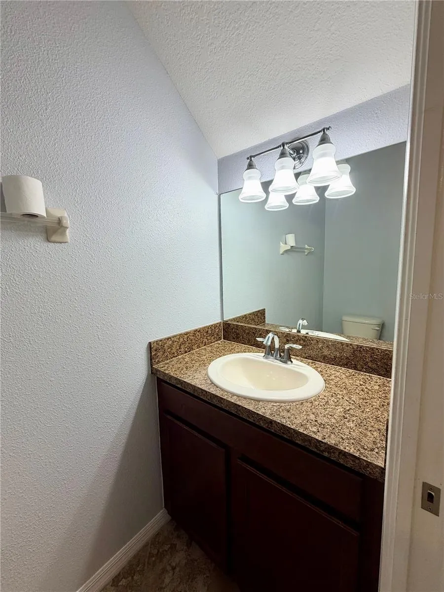 31150 GOSSAMER WAY Wesley Chapel, FL 33543