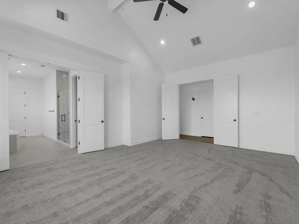 10006 Goliad Drive Mont Belvieu, TX 77523