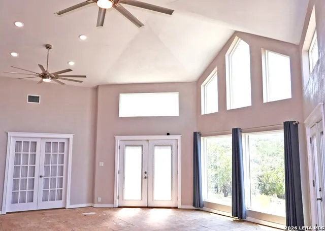 345 32ND ST E Lakehills, TX 78063