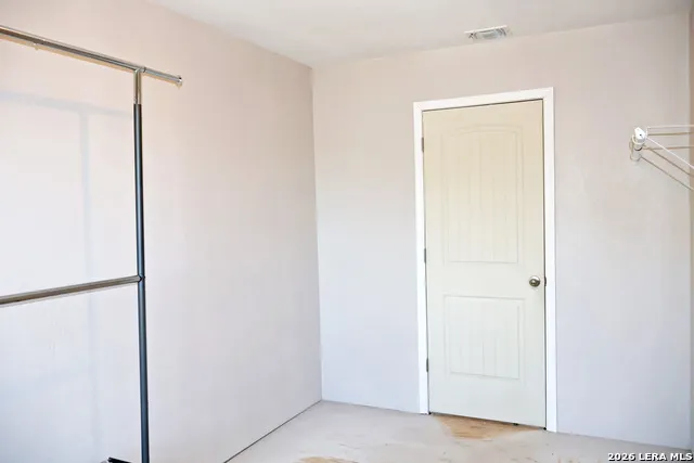 345 32ND ST E Lakehills, TX 78063