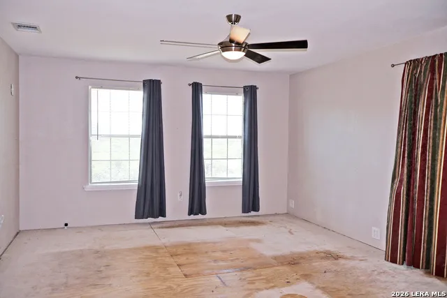 345 32ND ST E Lakehills, TX 78063