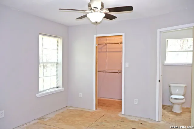 345 32ND ST E Lakehills, TX 78063