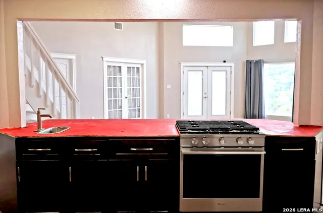 345 32ND ST E Lakehills, TX 78063