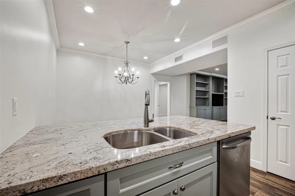 11711 Memorial Drive #649 Houston, TX 77024
