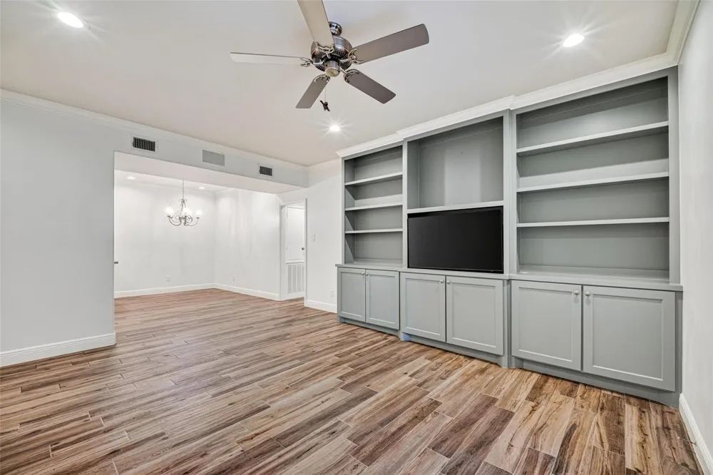 11711 Memorial Drive #649 Houston, TX 77024