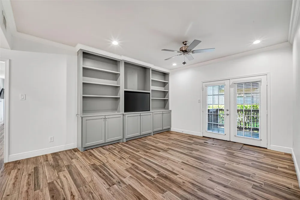 11711 Memorial Drive #649 Houston, TX 77024