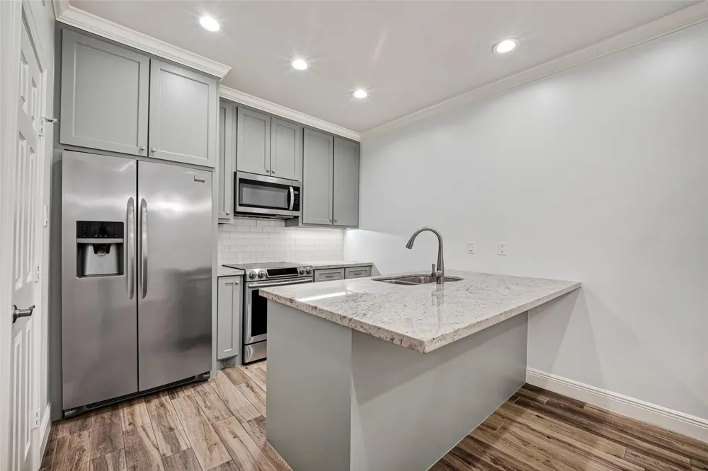 11711 Memorial Drive #649 Houston, TX 77024