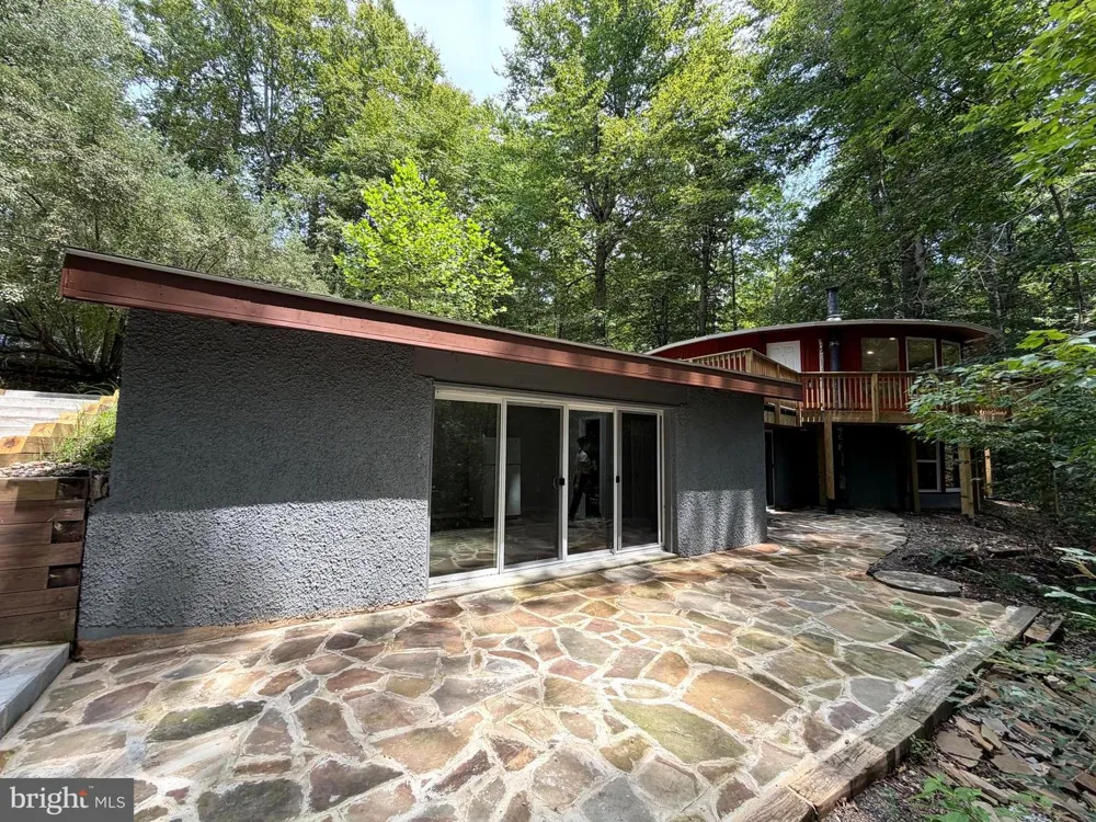 8133 COUNSELOR ROAD Manassas, VA 20112