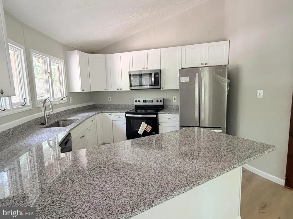 8133 COUNSELOR ROAD Manassas, VA 20112