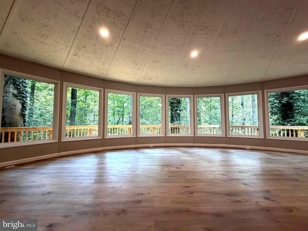 8133 COUNSELOR ROAD Manassas, VA 20112