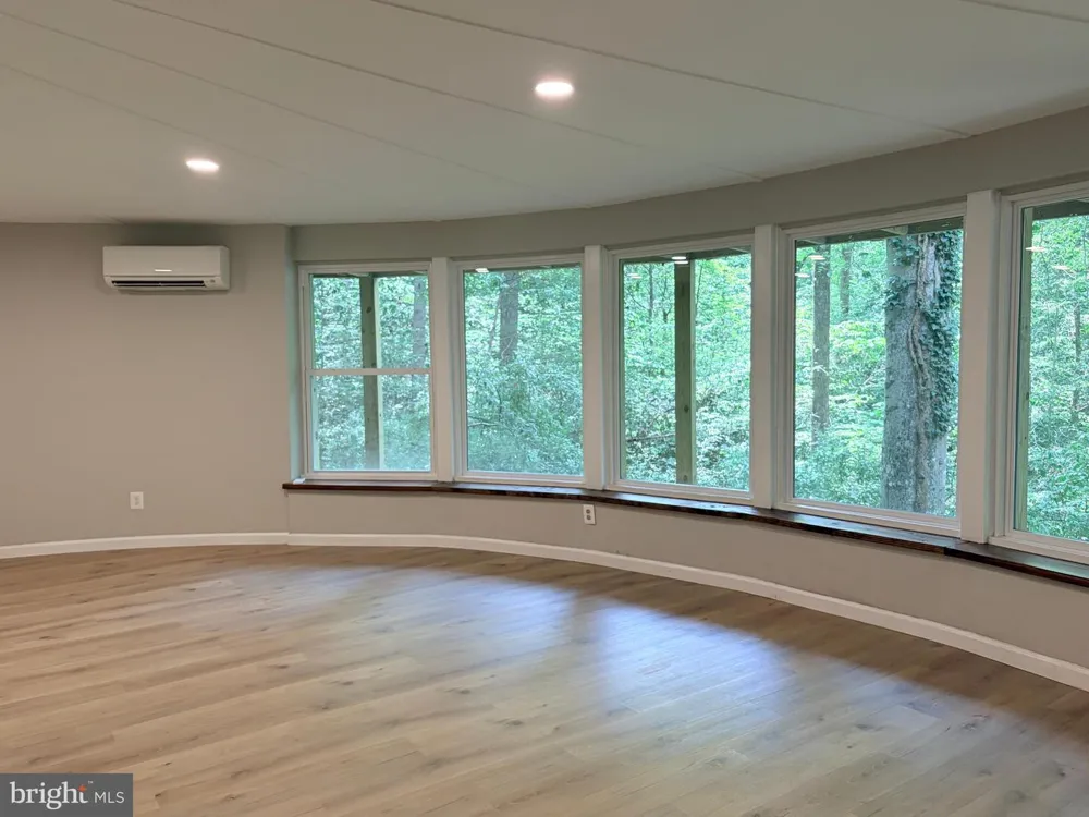 8133 COUNSELOR ROAD Manassas, VA 20112