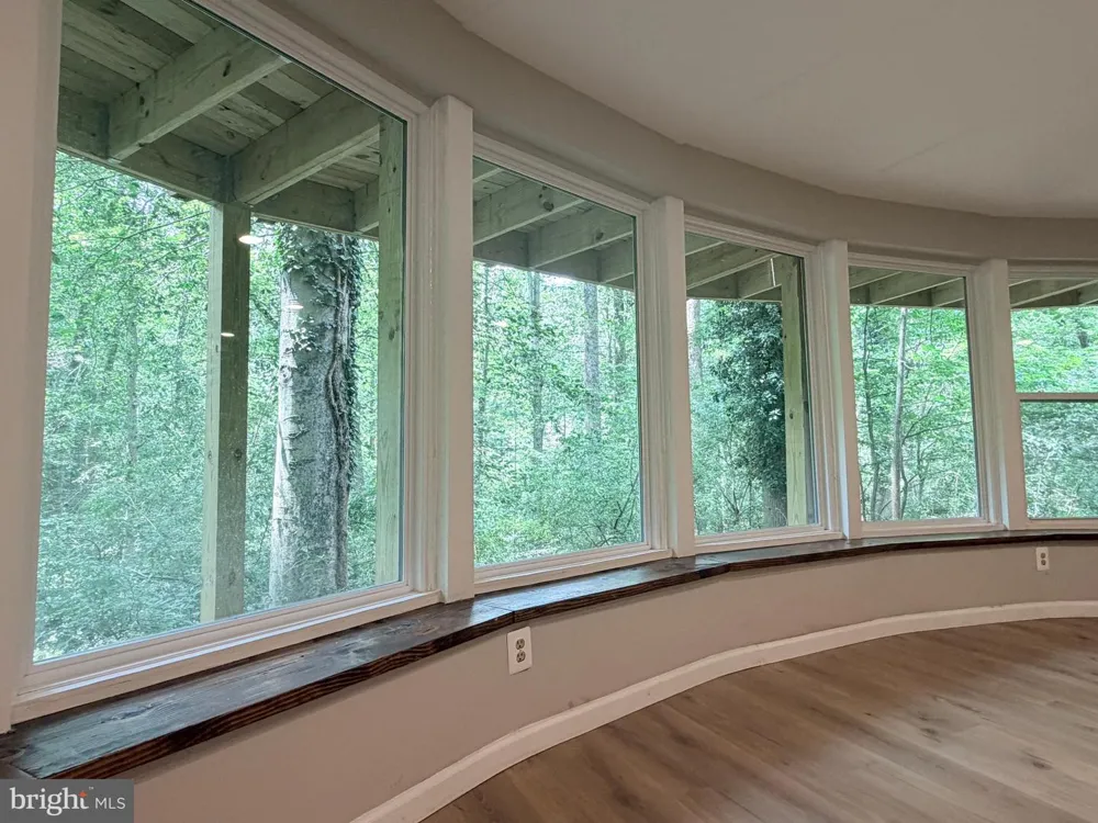 8133 COUNSELOR ROAD Manassas, VA 20112