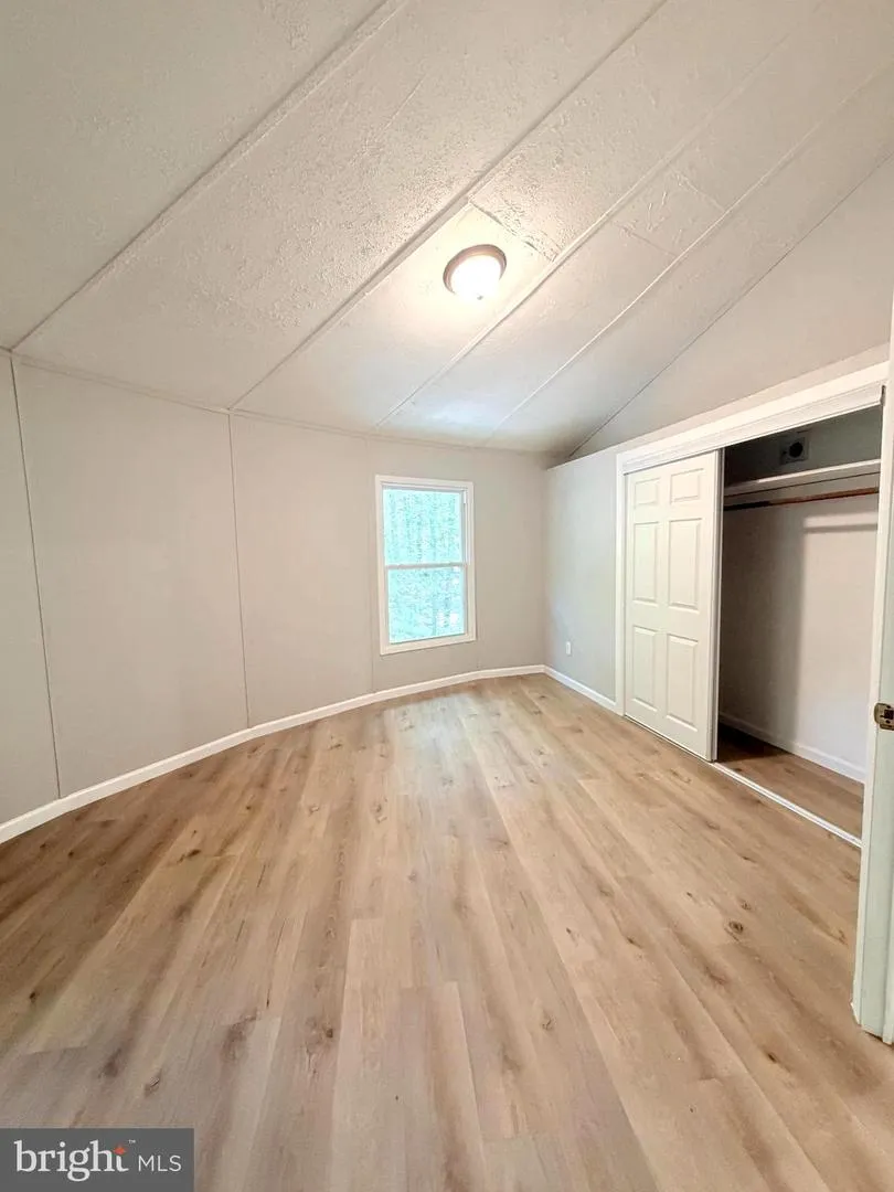 8133 COUNSELOR ROAD Manassas, VA 20112