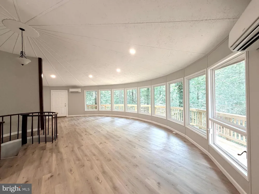 8133 COUNSELOR ROAD Manassas, VA 20112