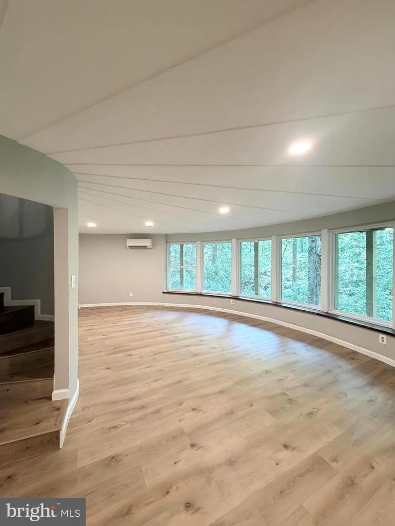 8133 COUNSELOR ROAD Manassas, VA 20112