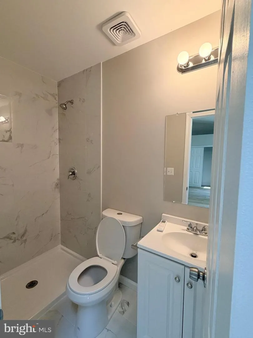 8133 COUNSELOR ROAD Manassas, VA 20112