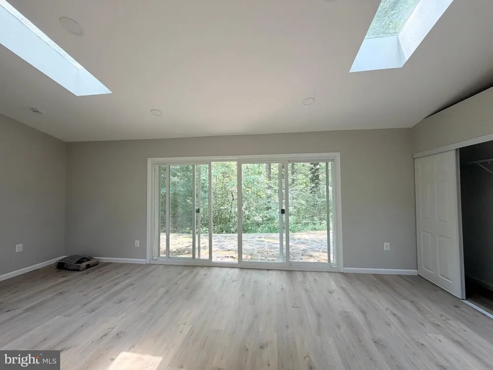 8133 COUNSELOR ROAD Manassas, VA 20112
