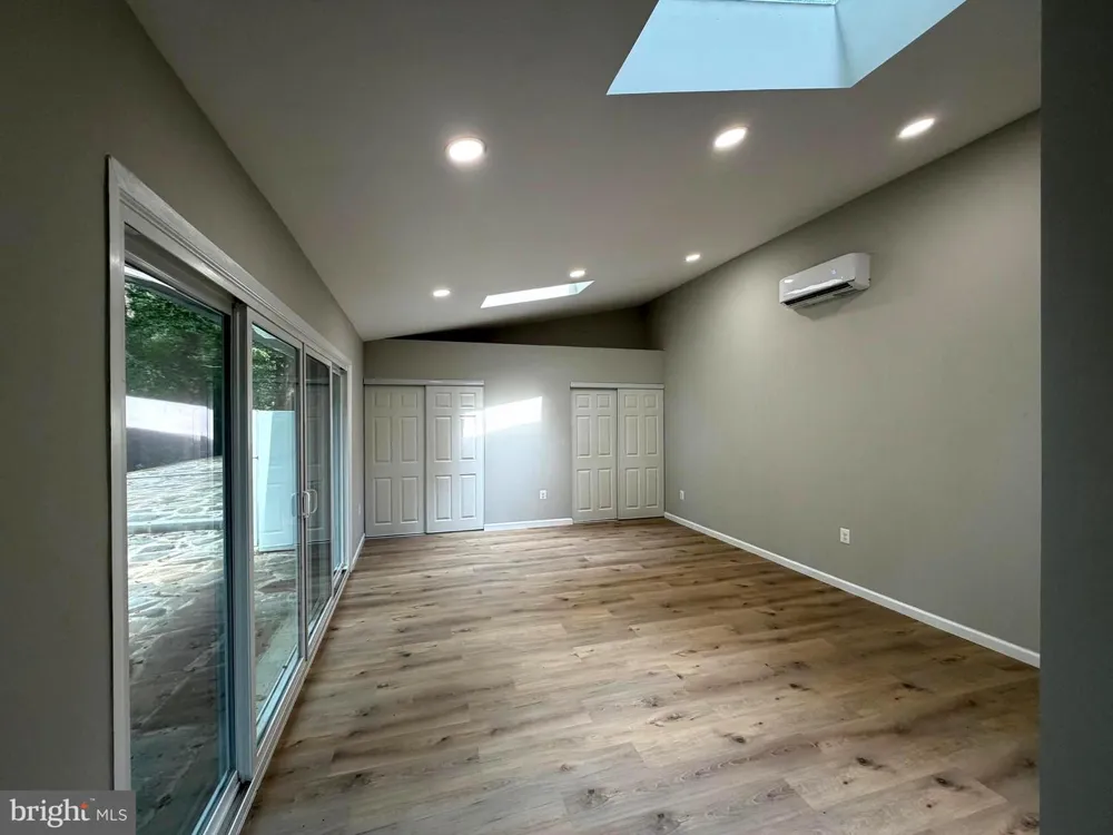 8133 COUNSELOR ROAD Manassas, VA 20112