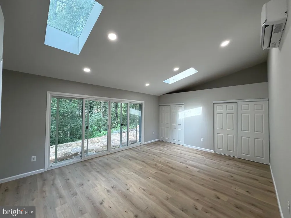 8133 COUNSELOR ROAD Manassas, VA 20112