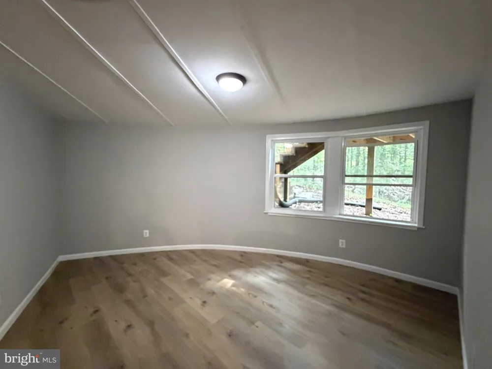 8133 COUNSELOR ROAD Manassas, VA 20112