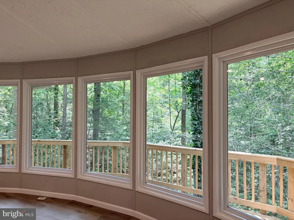 8133 COUNSELOR ROAD Manassas, VA 20112