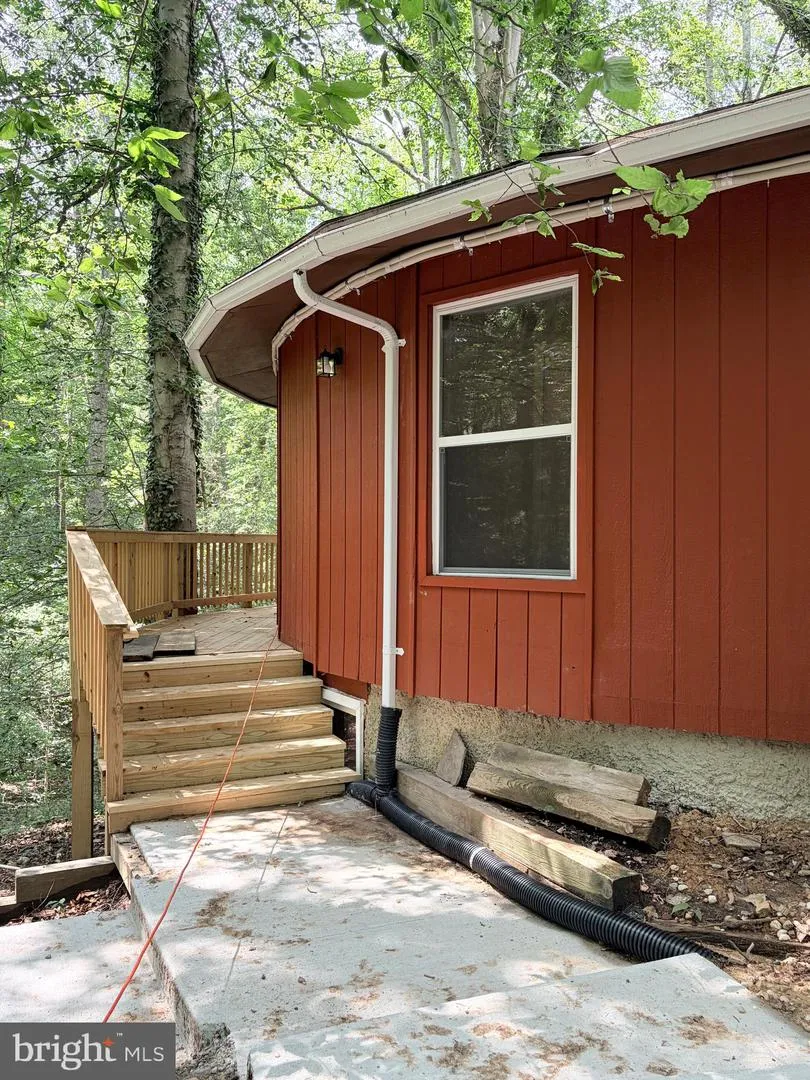 8133 COUNSELOR ROAD Manassas, VA 20112