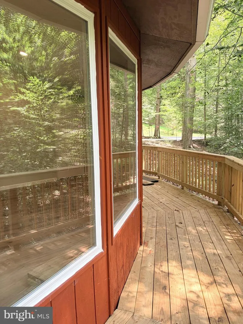 8133 COUNSELOR ROAD Manassas, VA 20112