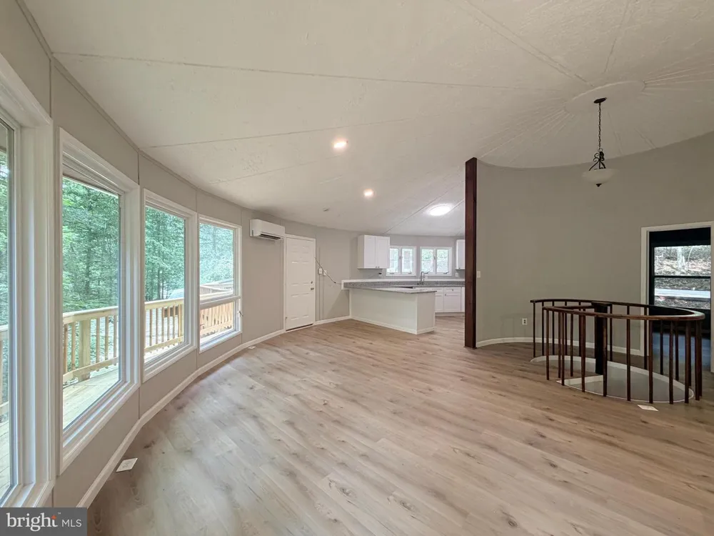 8133 COUNSELOR ROAD Manassas, VA 20112