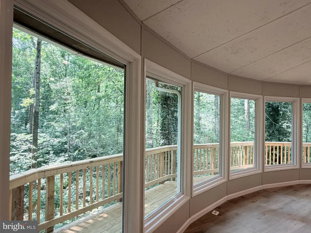 8133 COUNSELOR ROAD Manassas, VA 20112