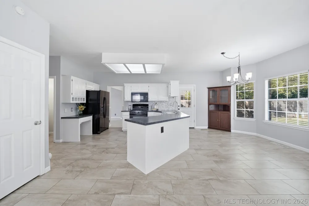 3108 W Hartford Street Broken Arrow, OK 74012